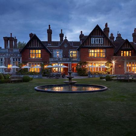 Macdonald Elmers Court Resort リミントン エクステリア 写真